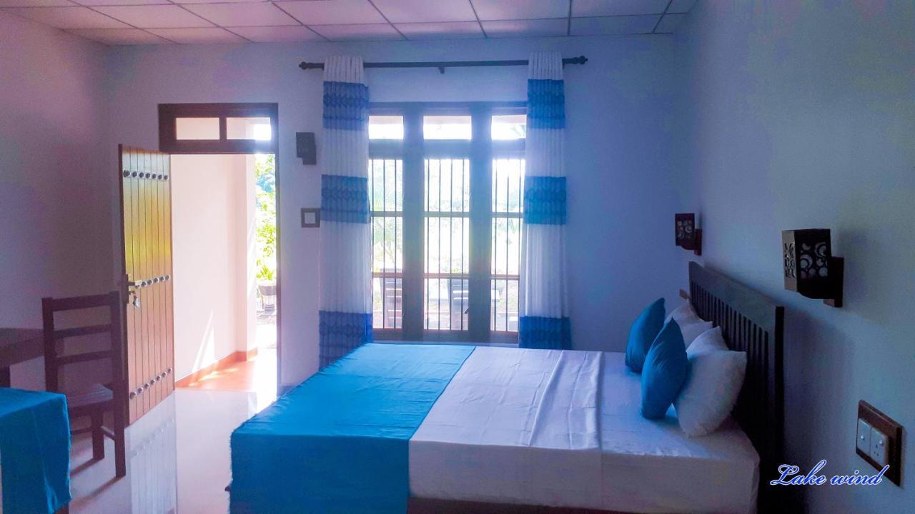 Lake Wind Habarana Bagian luar foto
