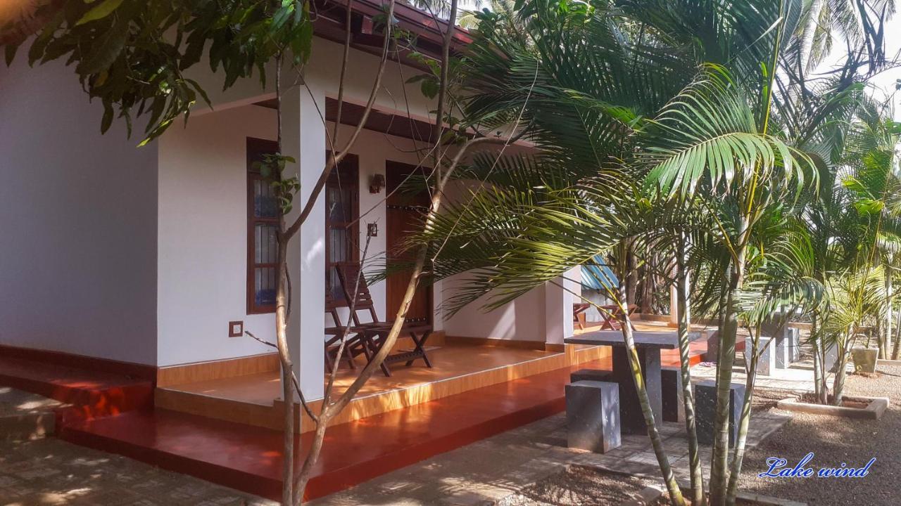 Lake Wind Habarana Bagian luar foto