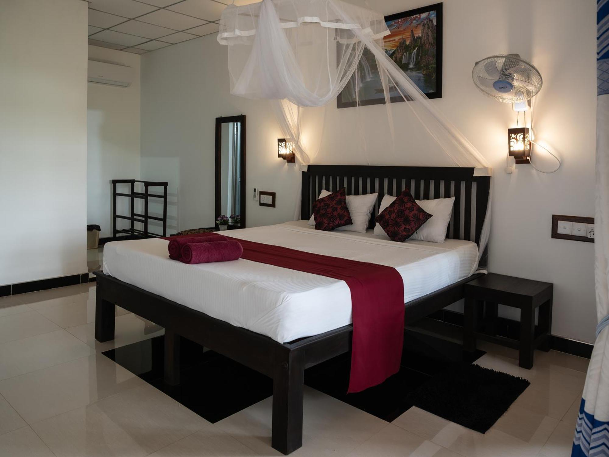 Lake Wind Habarana Bagian luar foto