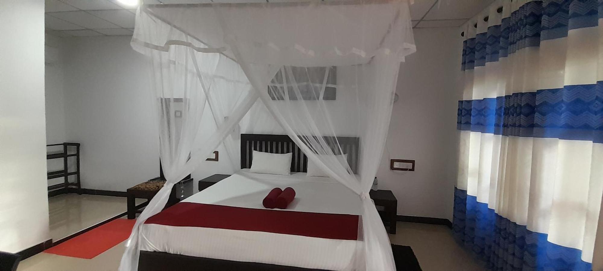 Lake Wind Habarana Bagian luar foto